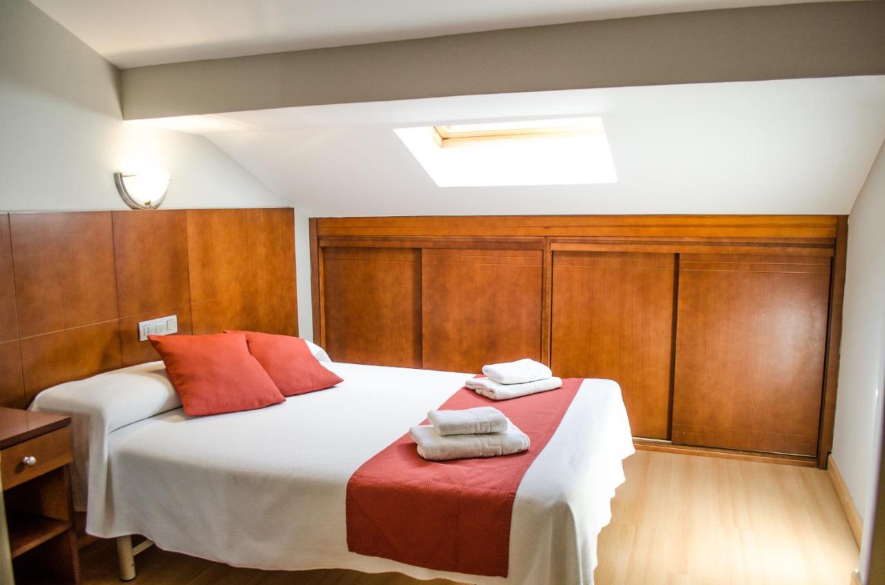Hotel Jaques Jaca Exterior photo